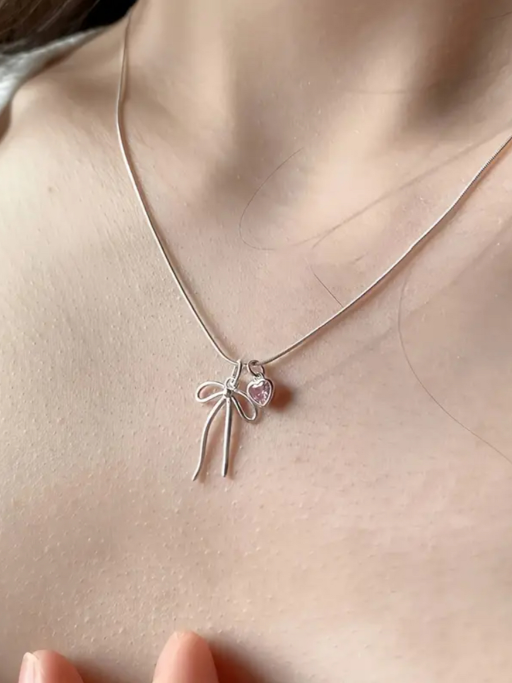 Kalpli Fiyonk Kolye Gümüş Kaplama Çelik Kadın Kolye - Pinterest Kolye