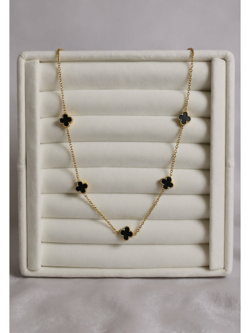 Mini Yonca Modeli Gold Renk Siyah Taşlı Kadın Paslanmaz Çelik Kolye - Kararma Yapmaz Çift Taraflı