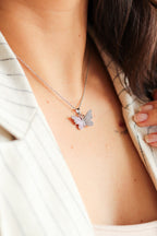 Kelebek Modeli Gümüş Renk Üstü Taşlarla İşlenmiş Kadın Çelik Kolye-Şansını Çağır