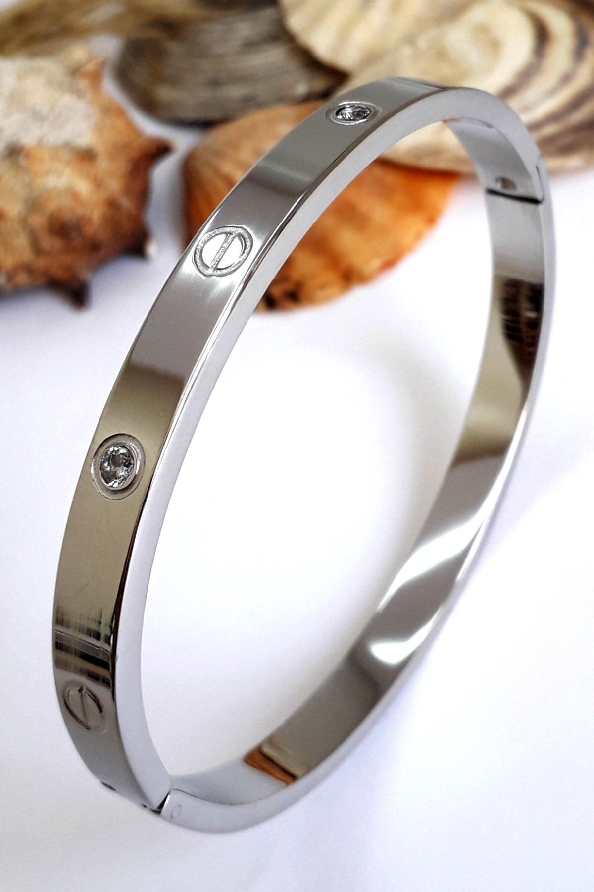 Gümüş Renk Zirkon Taşlı Çelik Kadın Kelepçe