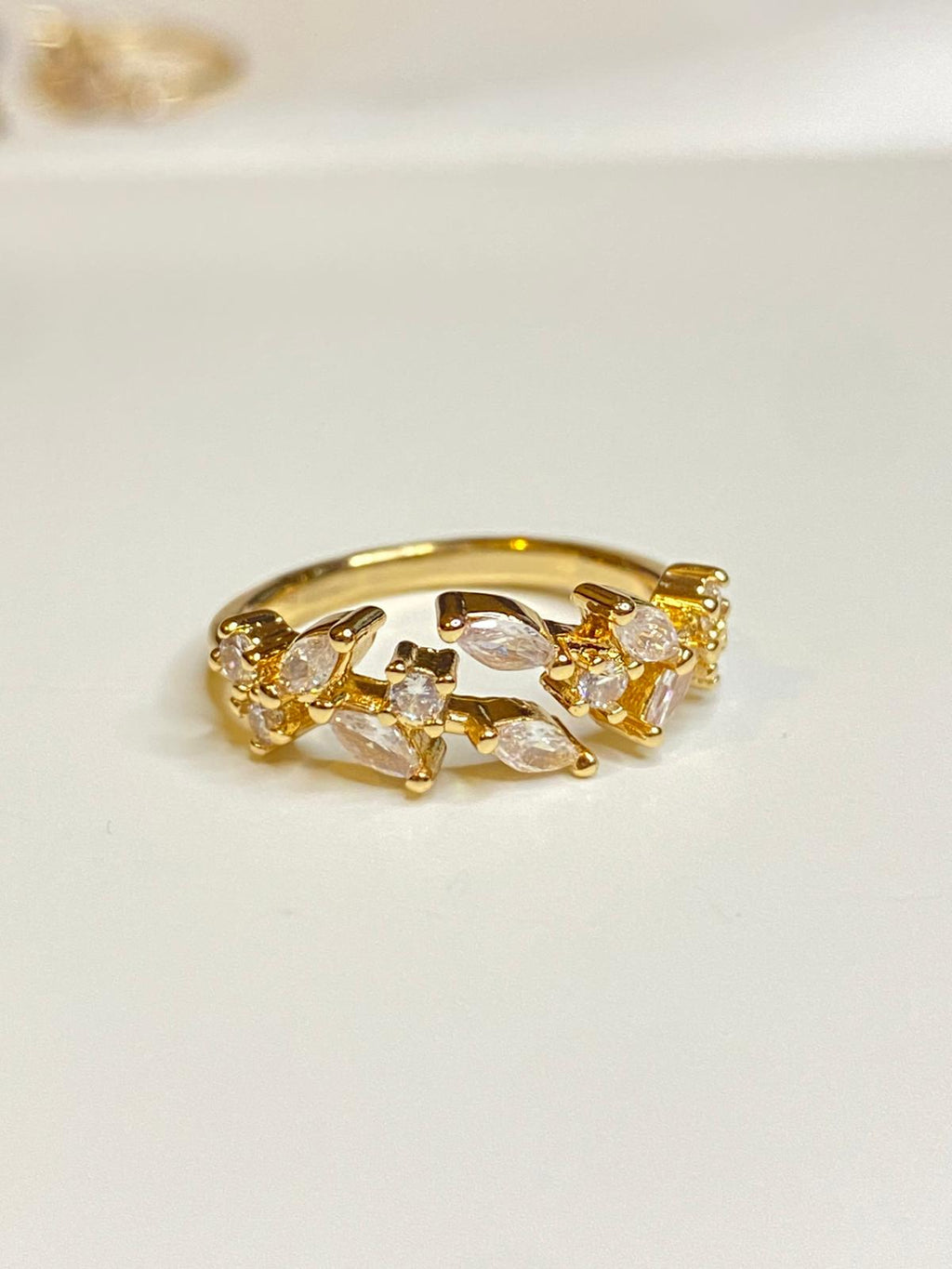 Yaprak Modeli Zirkon Taşlı Zarif Tasarım Çelik Kadın Yüzük- Pinterest Modeli