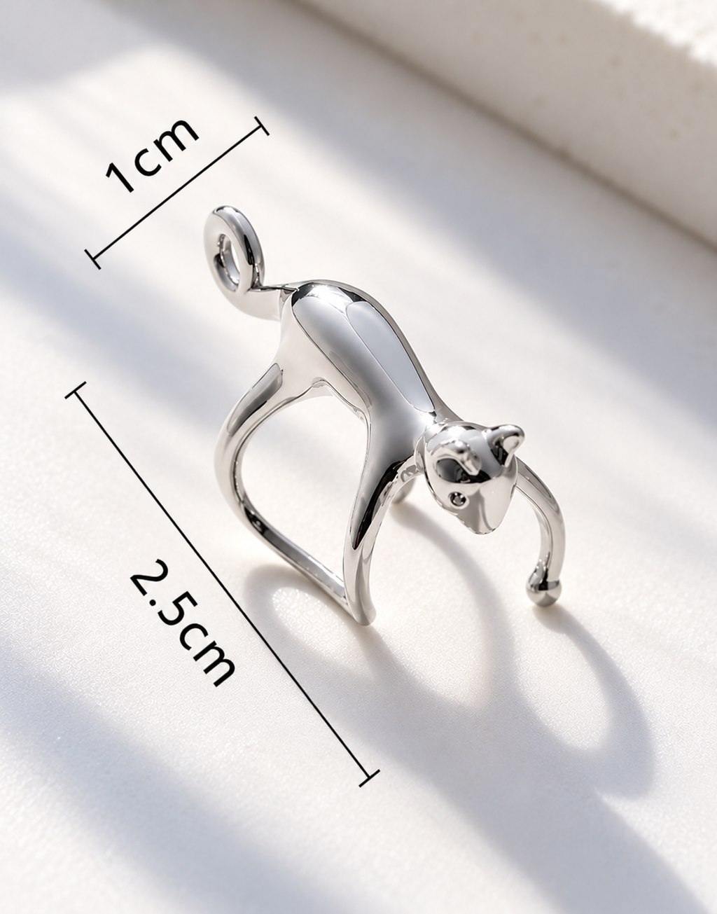 Kedi Figürlü Kulak Kıkırdak Küpesi – Kedi Tasarımlı Ear Cuff Kadın Küpe