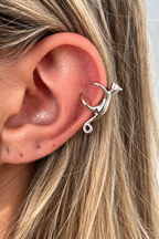 Kedi Figürlü Kulak Kıkırdak Küpesi – Kedi Tasarımlı Ear Cuff Kadın Küpe