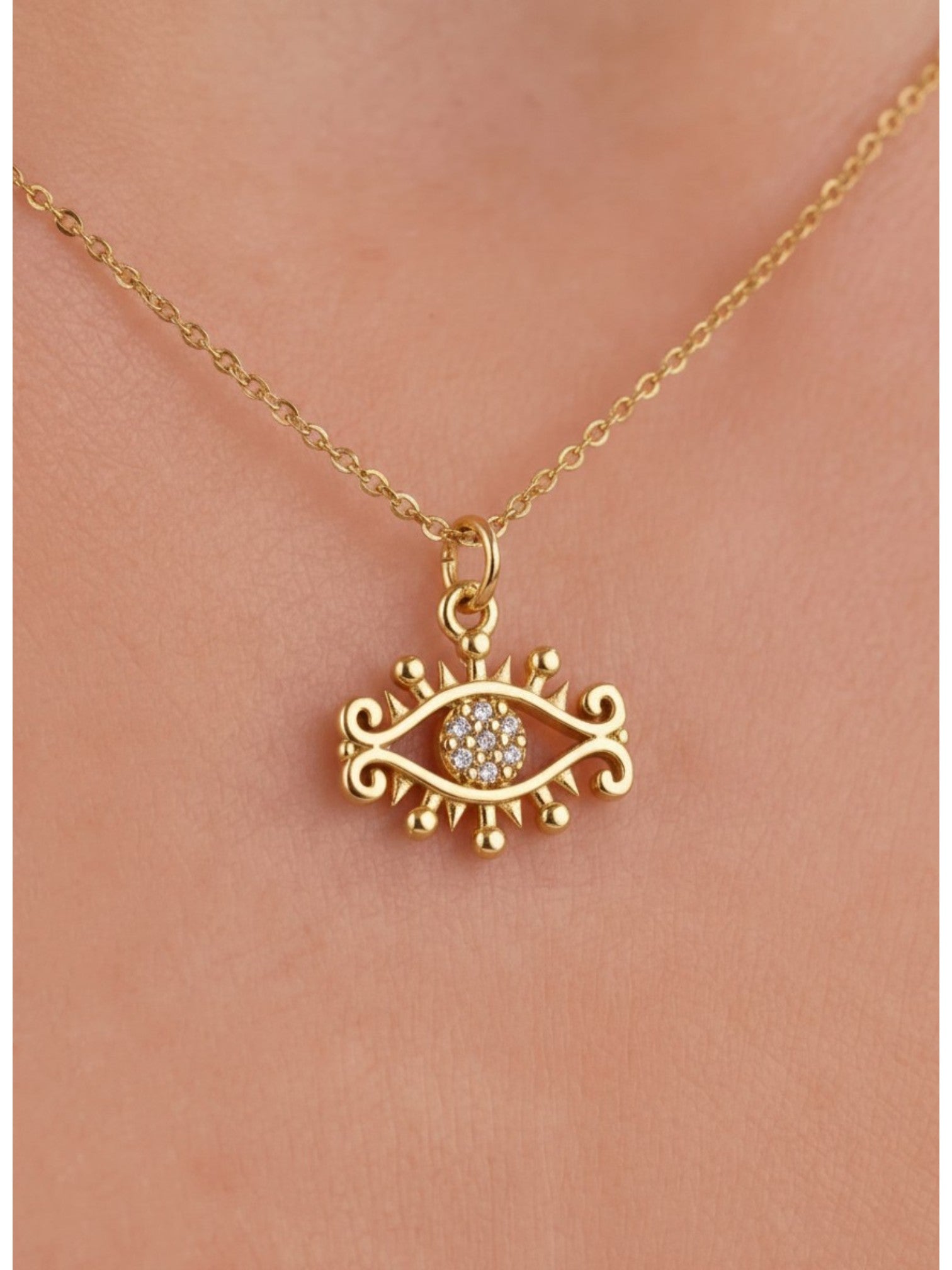 Göz Figürlü Zirkon Taşlı Çelik Kolye