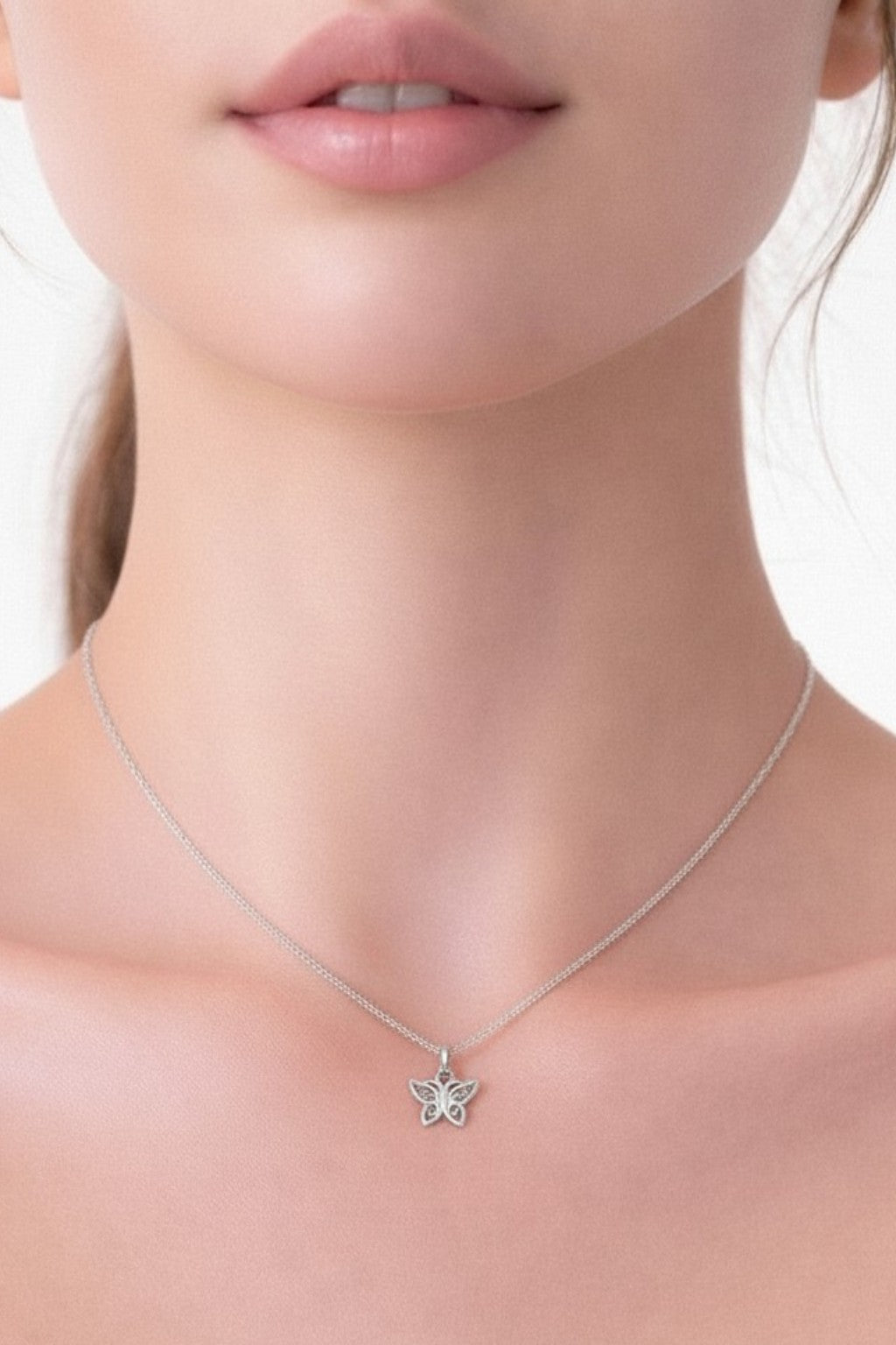 Kelebek Minimal Kadın Kolye