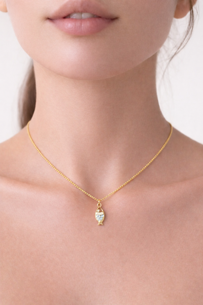 Balık Figürlü Taşlı Kolye – Minimal Kadın Kolye