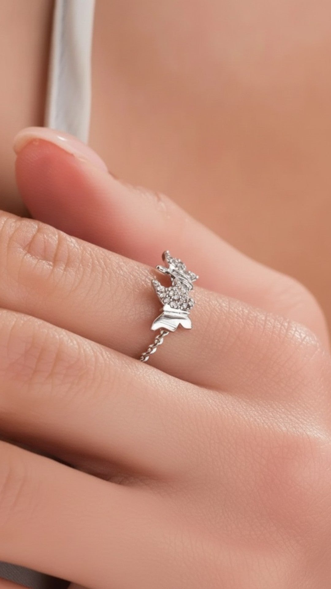 Kelebek Figürlü Zirkon Taşlı Çelik Yüzük - İç Çap 19 mm