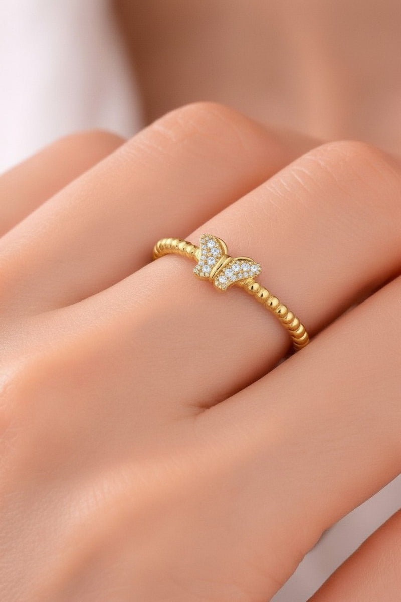 Zirkon Taşlı Kelebek Figürlü Çelik Yüzük – Minimal Şık Kadın Yüzük (8 Numara / iç çap 19 mm)