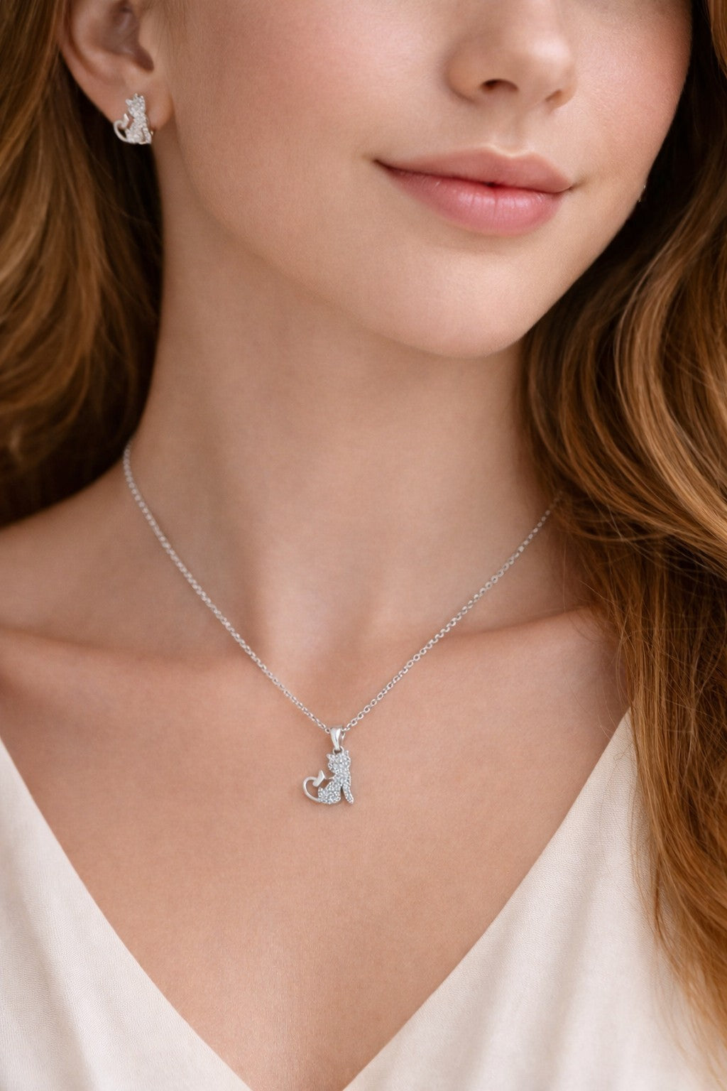 Kedi Figürlü Kolye ve Küpe Seti | Taşlı Çelik Takı Seti (Kararma Yapmaz)