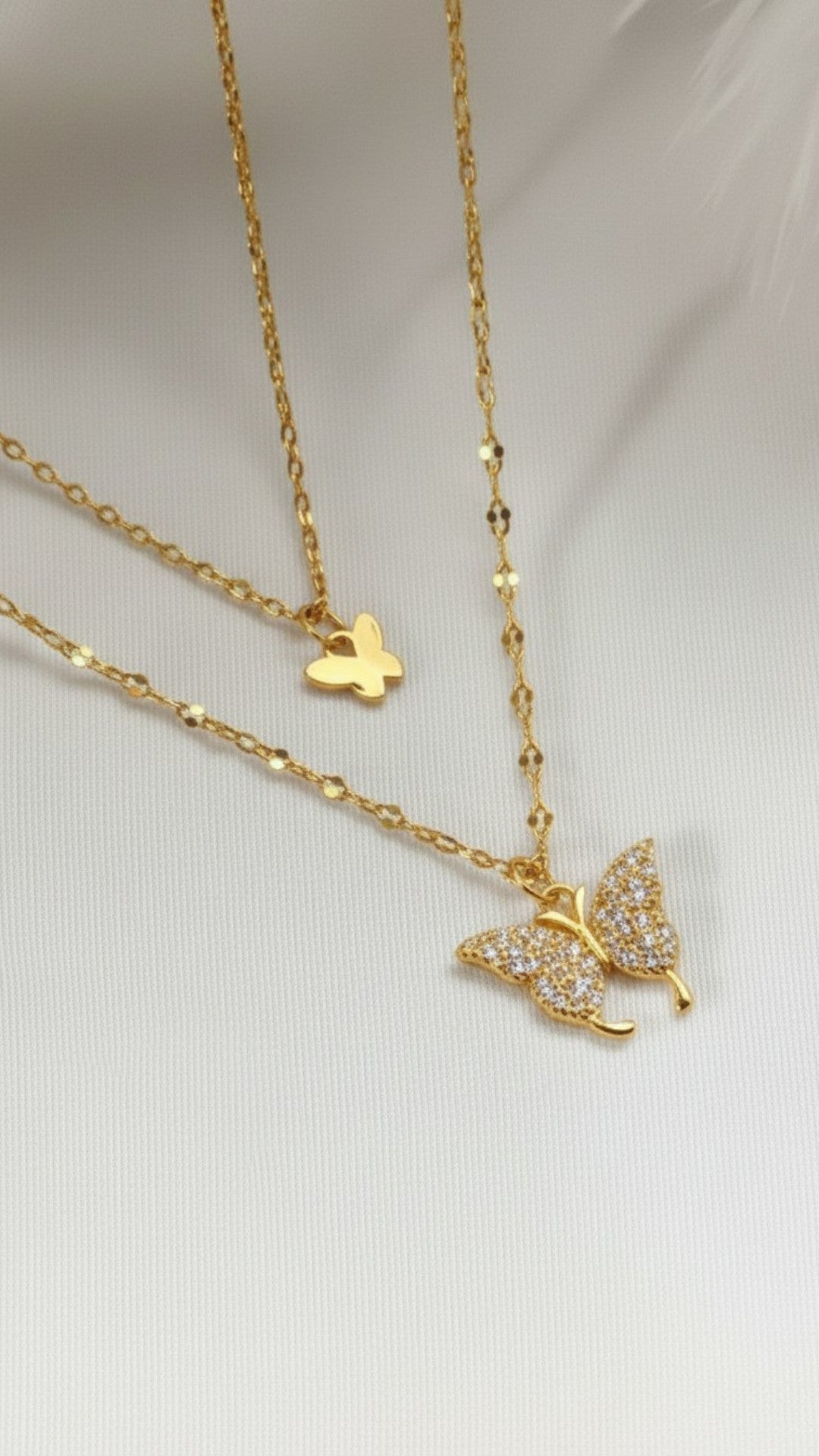 Çift Katlı Kelebekli Kadın Kolye